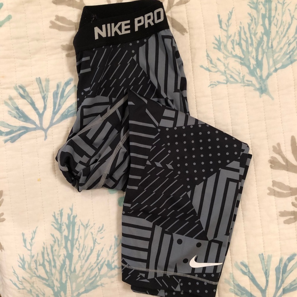 Nike Pro Cropped Leggings